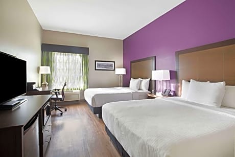 Double Room with Two Double Beds - Mobility/Hearing Accessible - Non-Smoking