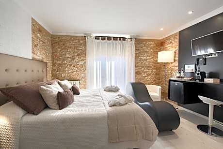 Deluxe Suite with Spa Bath