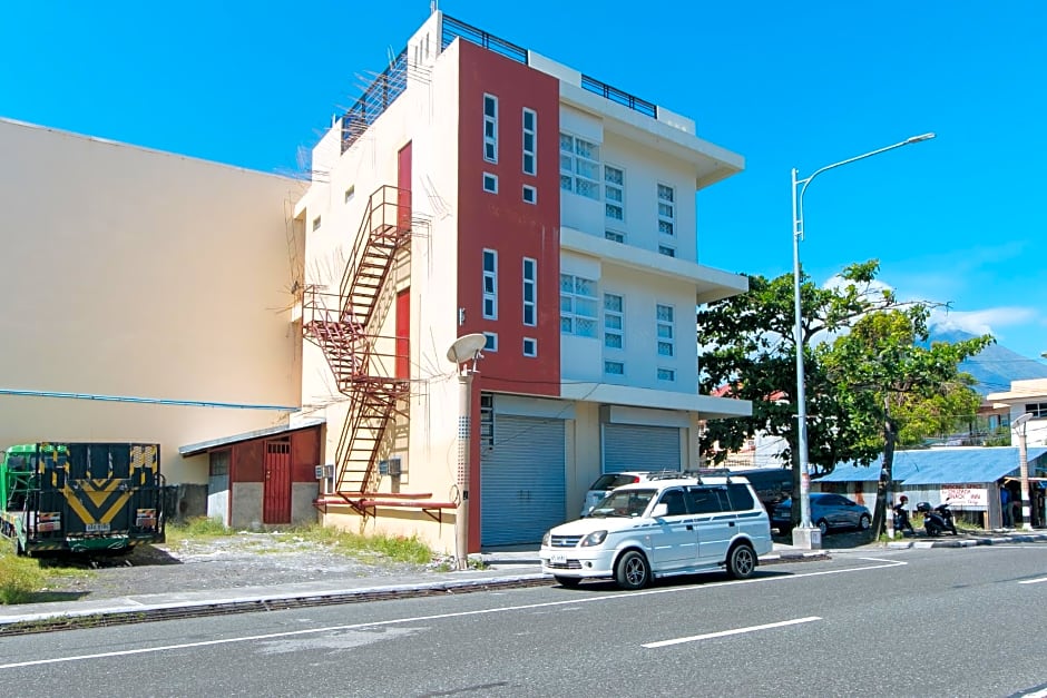 RedDoorz @ Golite Washington