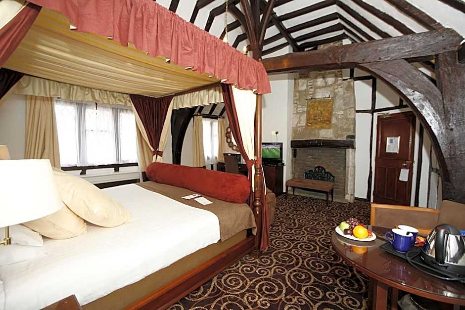 The Legacy Rose & Crown Hotel