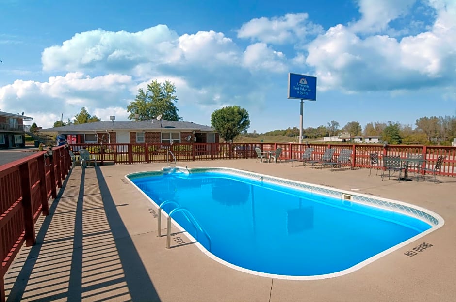 Americas Best Value Inn & Suites Macon at Sunset Dr