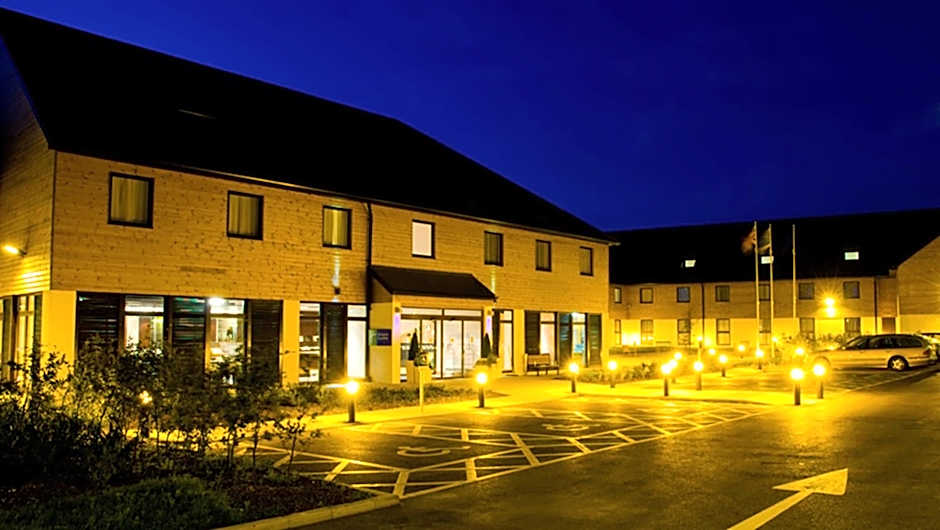 Holiday Inn Express London - Epsom Downs By IHG