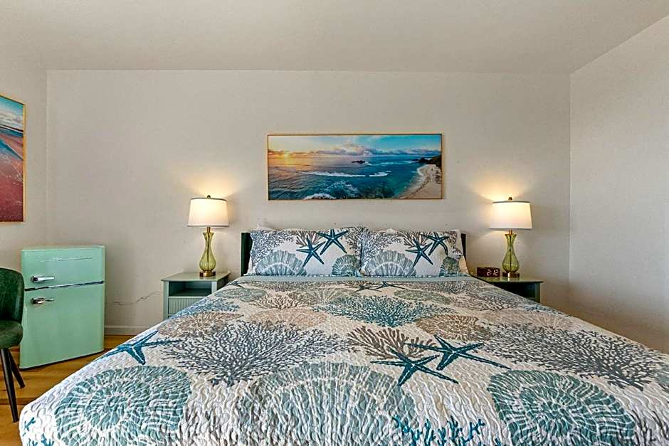 Crescent Beach Motel