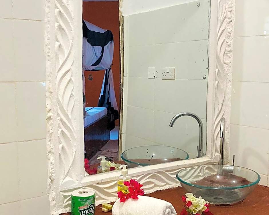 Kaure Sand Beach Lodge