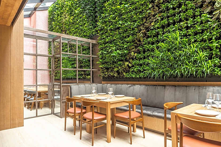 Land's End, Boutique Hotel