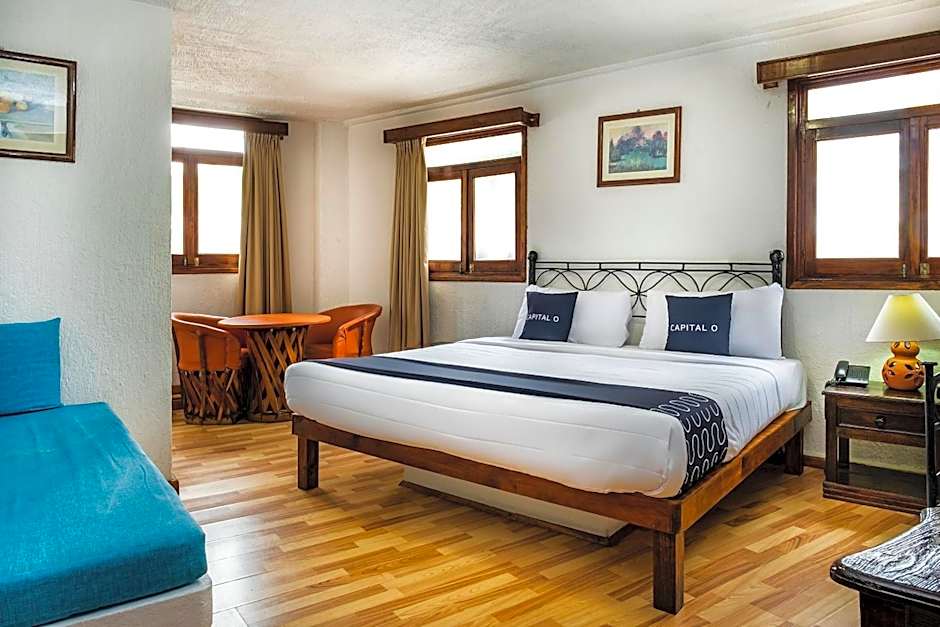 Capital O Hotel Central