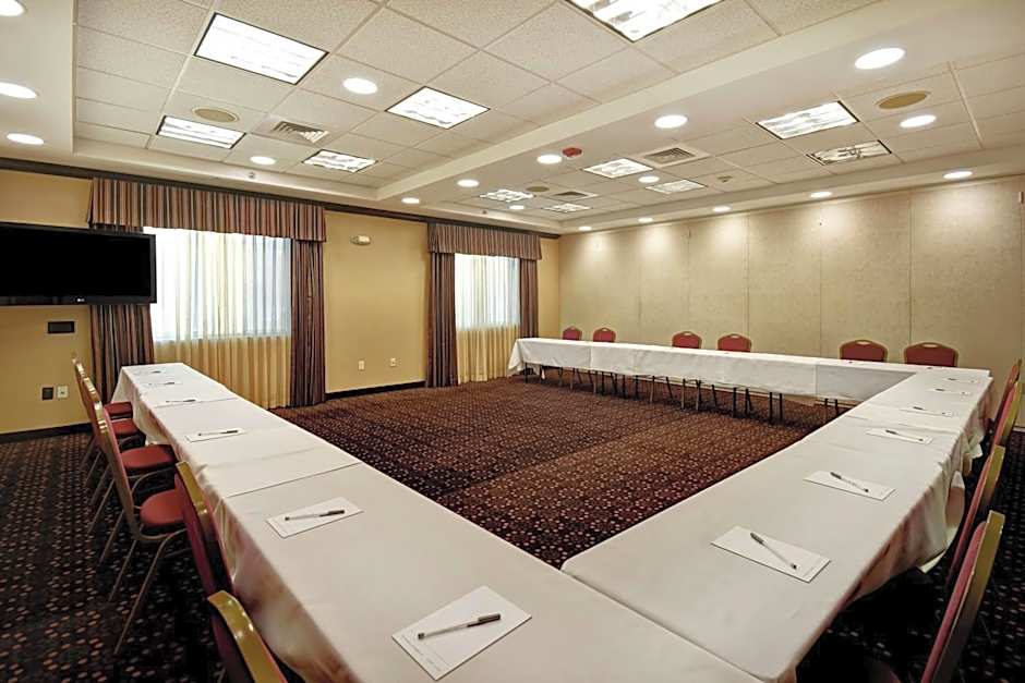 Hampton Inn By Hilton And Suites Folsom