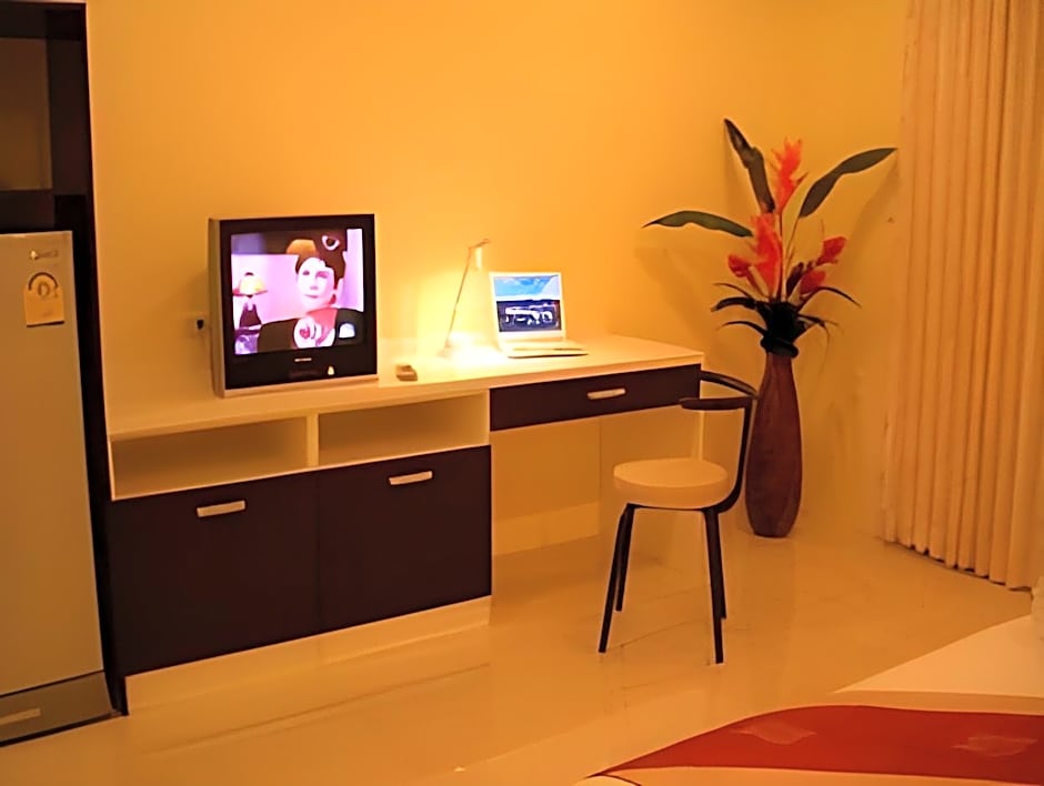 Laem Din Hotel