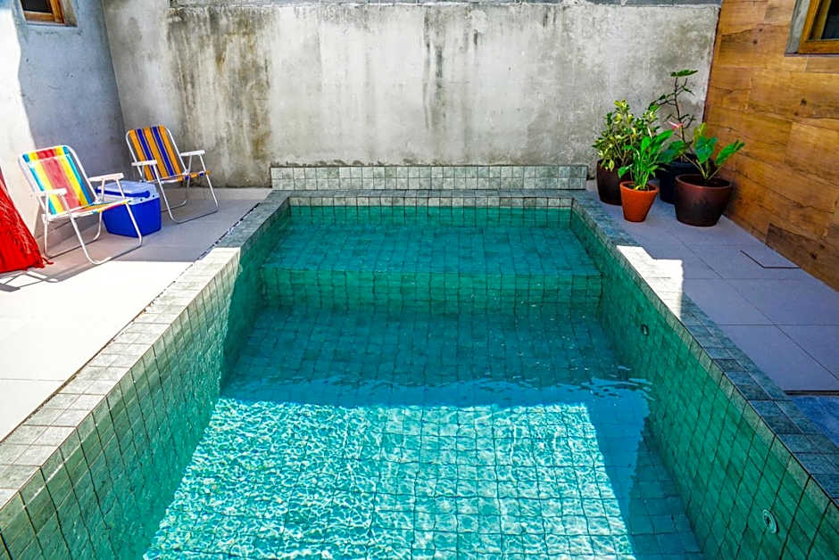 Chale com piscina e churrasq em Caraguatatuba SP