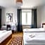 Avion Hotel