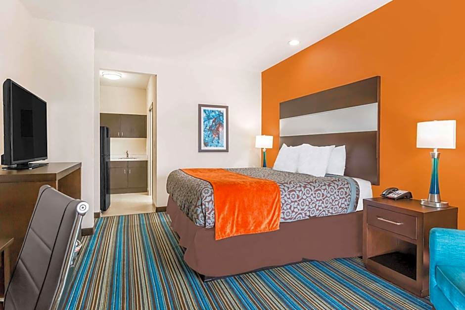 Days Inn & Suites by Wyndham Katy