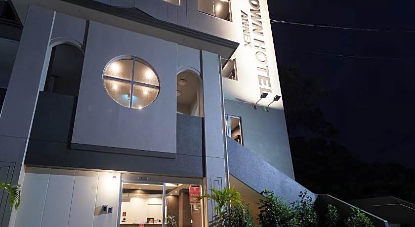 Crown Hotel Okinawa Annex