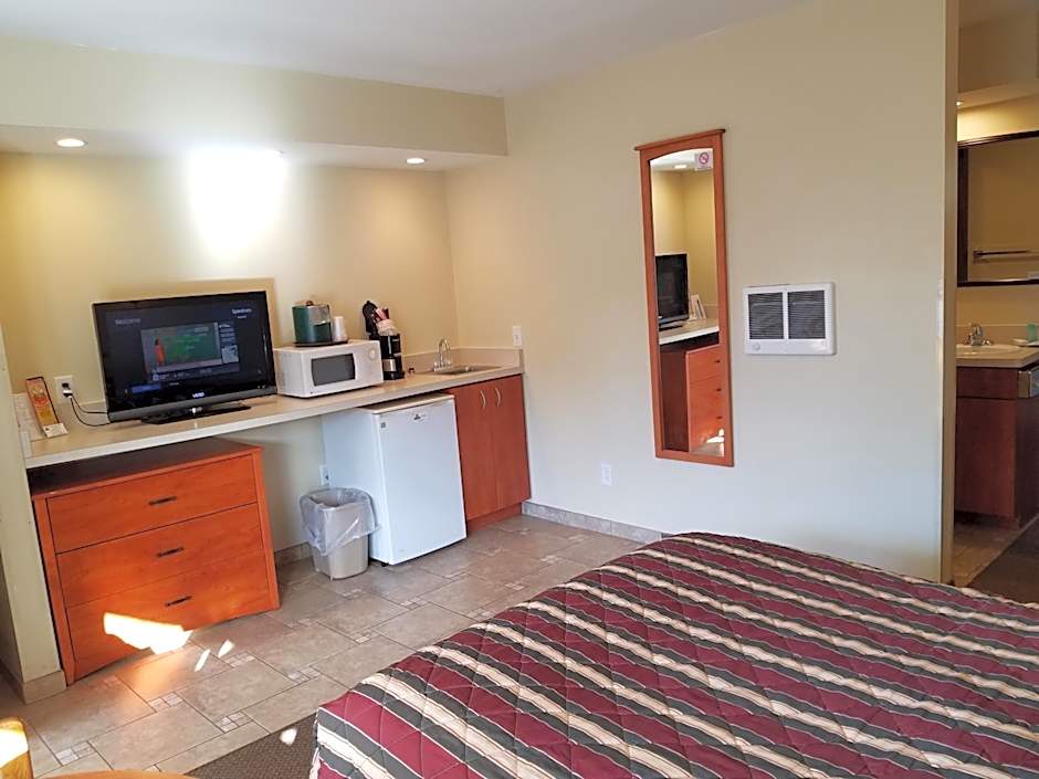 Black Hawk Motel & Suites