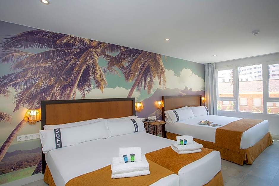 Photo 1 of 21 of Quadruple Room