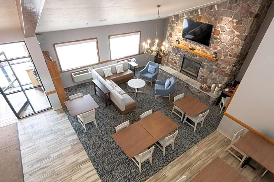 AmericInn by Wyndham Sturgeon Bay