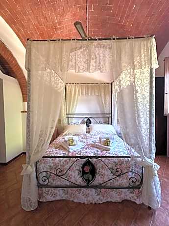 One-Bedroom Apartment with Garden View