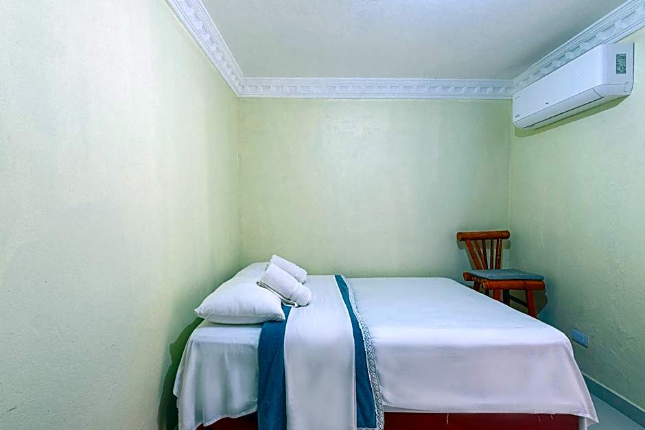 Tropical Island Apartahotel