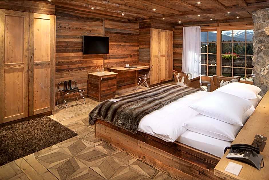 Hostellerie du Pas de l'Ours "Relais et Châteaux"