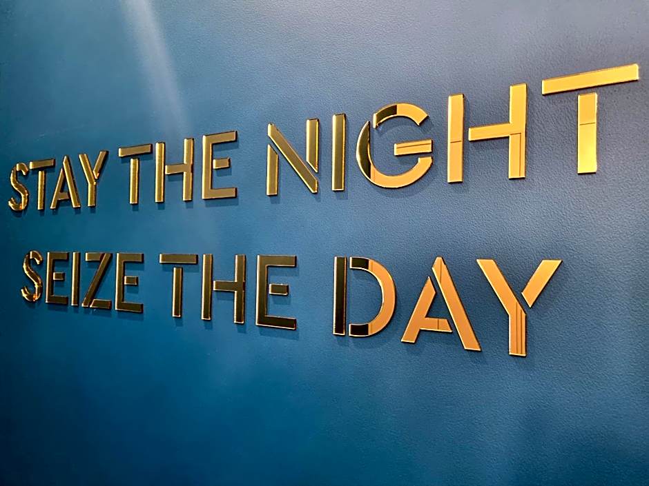 NOX Kensington Gardens