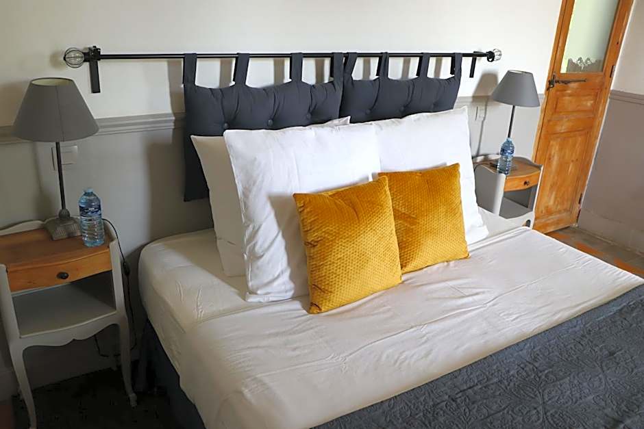 Le Mas des Cerisiers JACUZZI et SAUNA inclus pour tous les logements