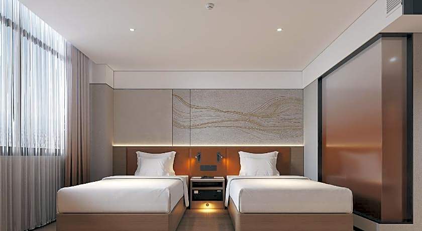 Guangdong Baiyun City Hotel