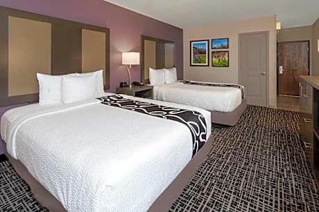Queen Room with Two Queen Beds - Non-Smoking