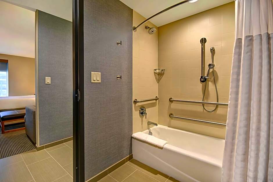 Hyatt Place Huntsville / Research Park / Redstone