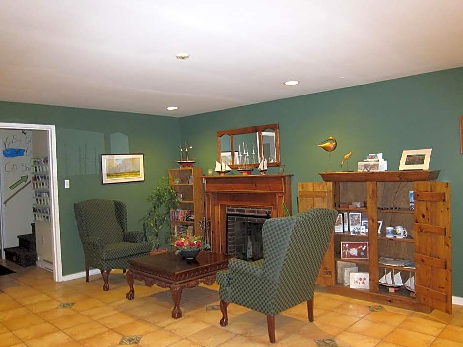 Annapolis Royal Inn & Suites