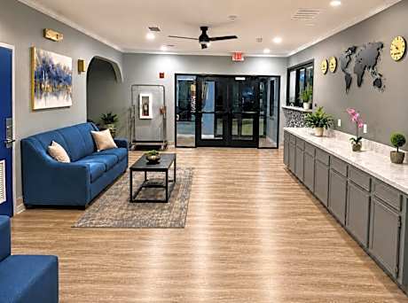 Americas Best Value Inn & Suites-Bush Intl Airport