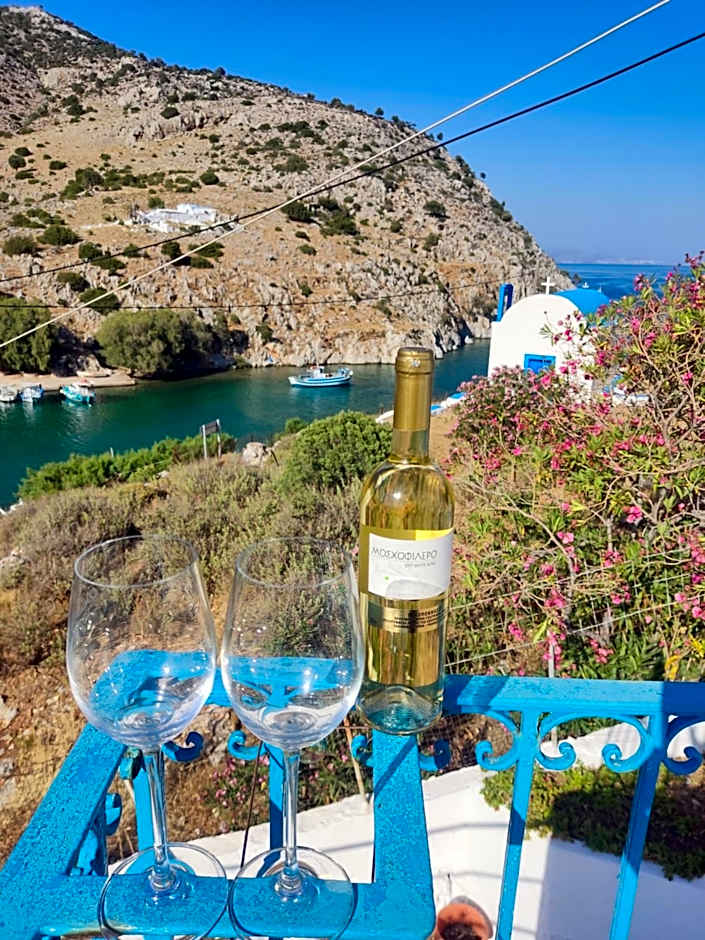 Manolis Rooms Vathys