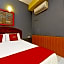 OYO 89656 Melati Hotel Nilai