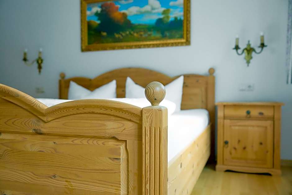 Alt Montafon Hotel Appartements by Pferd auf Wolke