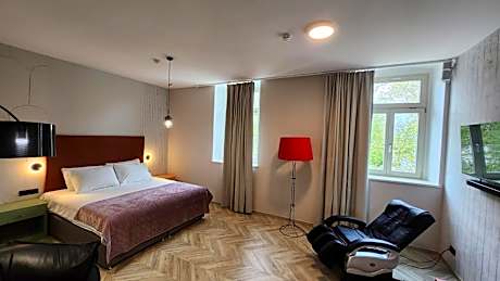Large Double Room
