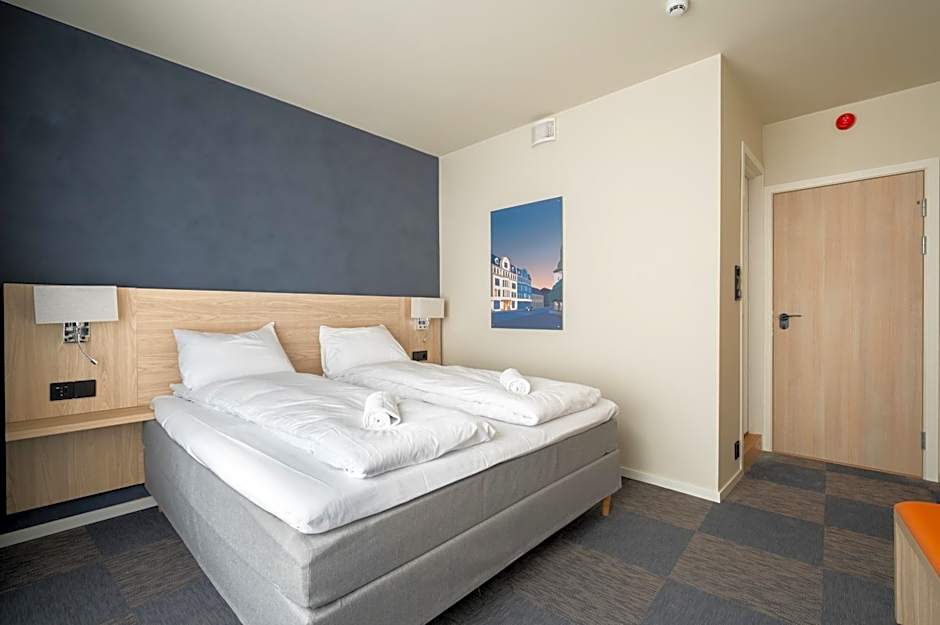 BREEZE Hotel Victoria - Self-Service