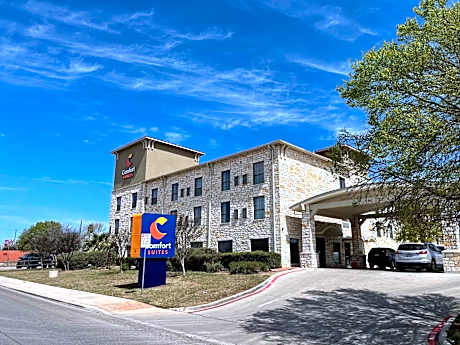Comfort Suites San Antonio Near Seaworld