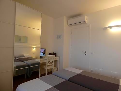 SANT'ANNA HOSTEL