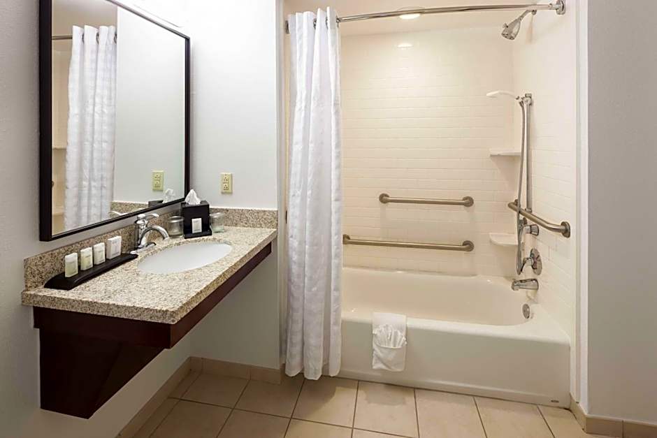 Embassy Suites By Hilton Tampa - Brandon