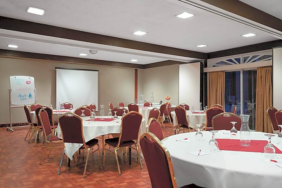 Ramada by Wyndham Albert Lea