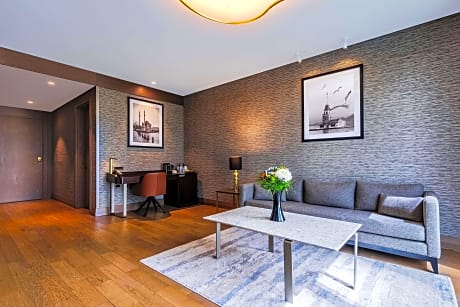 One Bedroom Suite - City & Forest View