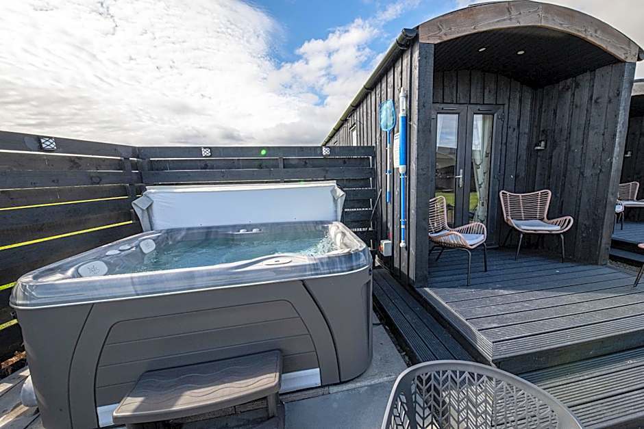 Hot Tub Haven Farr North 2