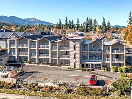 Clear Ridge Apartments