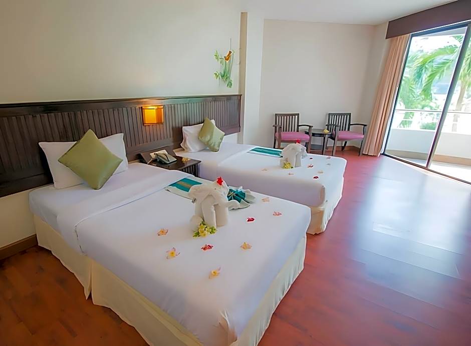 Phi Phi Island Cabana Hotel