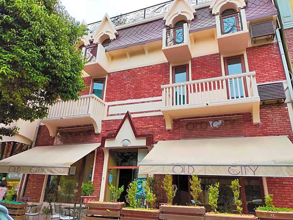 Aparthotel Old City
