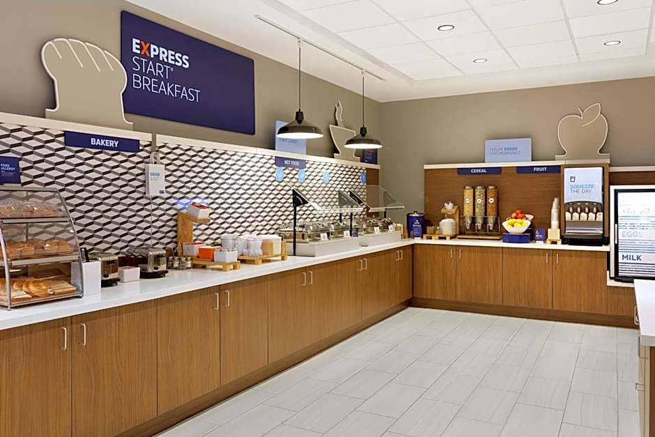 Holiday Inn Express & Suites Cushing by IHG
