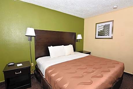 King Room - Non-Smoking