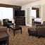 Holiday Inn and Suites Charleston West