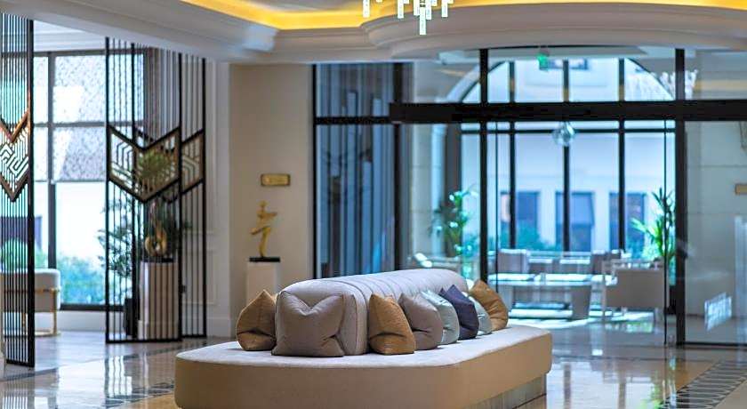 Vittori Palace Hotel and Residences