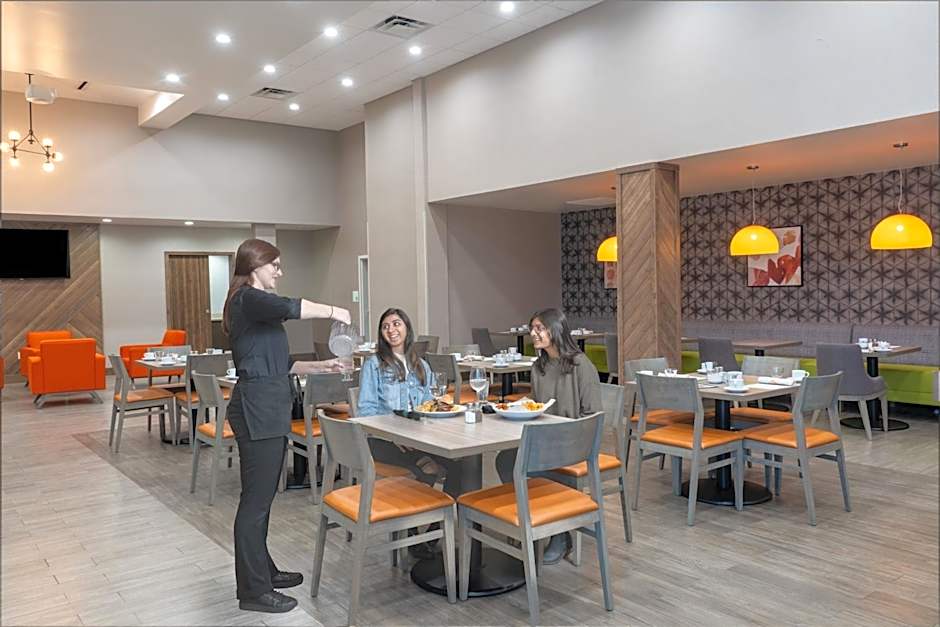 Holiday Inn and Suites Memphis Southeast Germantown By IHG