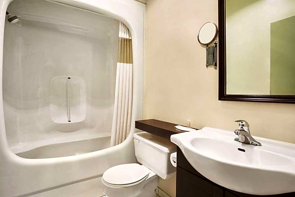 Days Inn by Wyndham Ste. Helene-de-Bagot