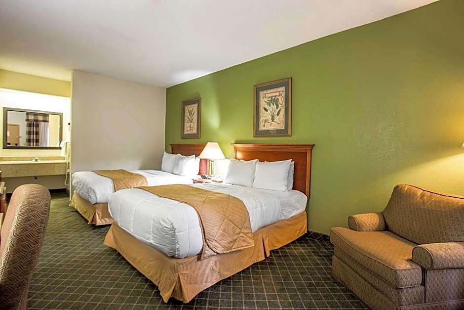 Clarion Inn & Suites Aiken South